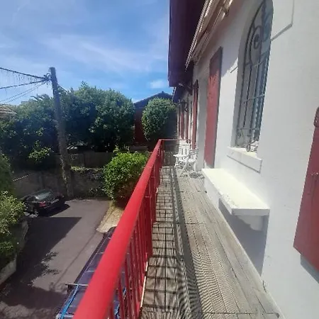 Agur Maitea 比亚里茨