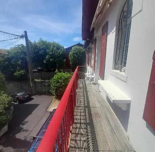 Agur Maitea 比亚里茨